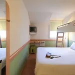 Ibis Budget Centre 2*