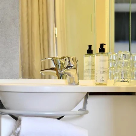 Ibis Budget Centre 2*