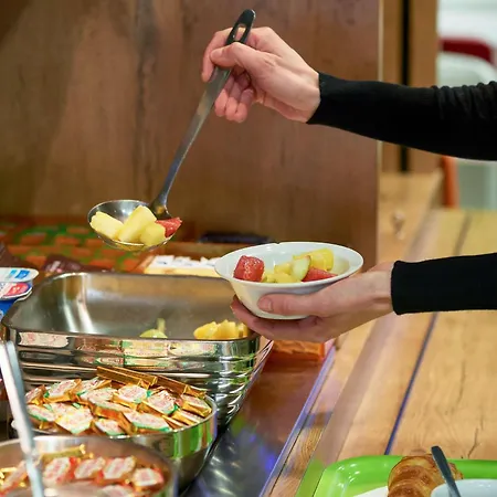 Ibis Budget Centre Hotel 2*