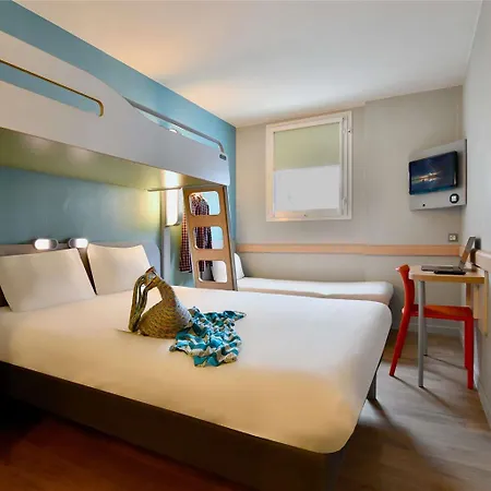 Ibis Budget Centre 2*