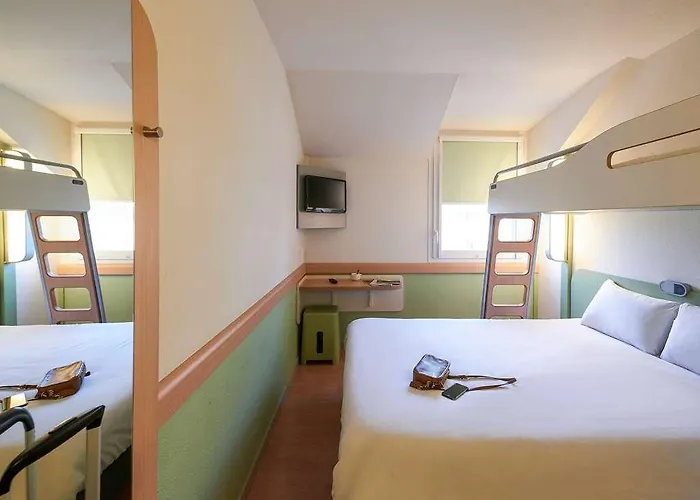 Ibis Budget Centre 2*